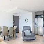 The View!!! By Design Apartamento *