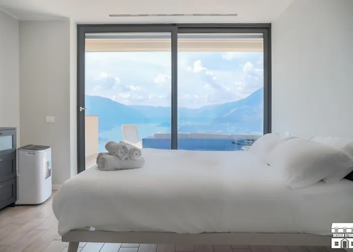 The View!!! By Design Apartment