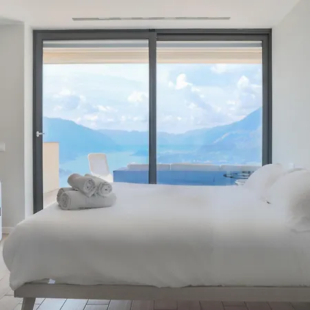 The View!!! By Design Apartment